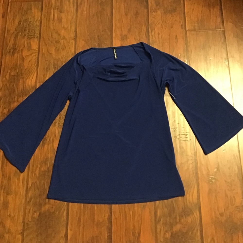 Blue Top - Picture 4 of 5
